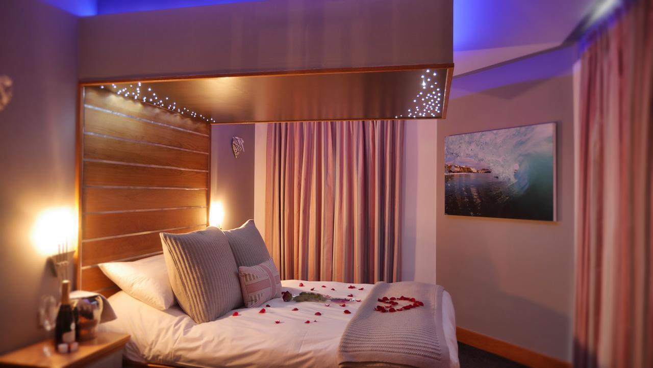 The Oceanic Luxury Aparthotel Falmouth Zewnętrze zdjęcie